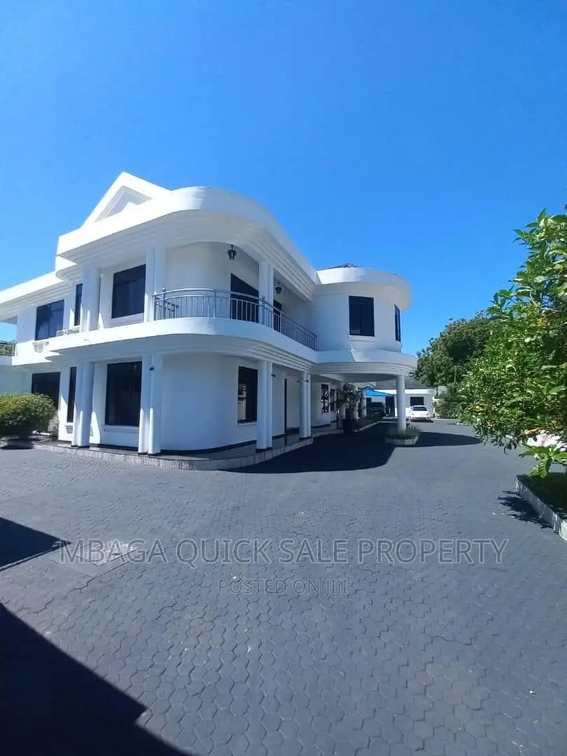 5bdrm House in Masaki for sale in Masaki