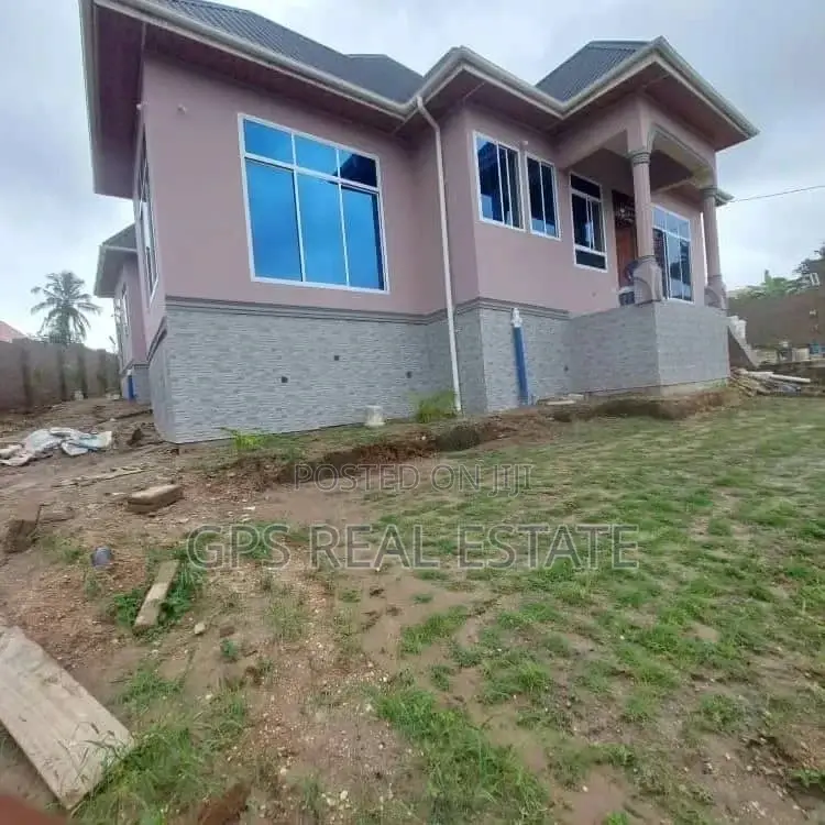 4bdrm House in Tegeta Wazo, Kinondoni for sale in Kinondoni