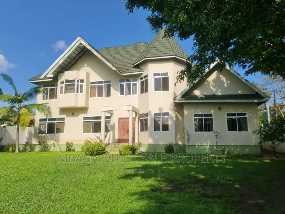 Furnished 7bdrm House in Njiro  Block C for sale in Njiro