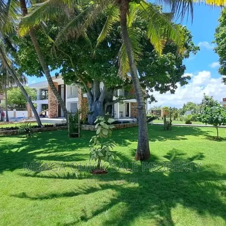 4bdrm House in Bahari Beach for sale in Mbezi Beach