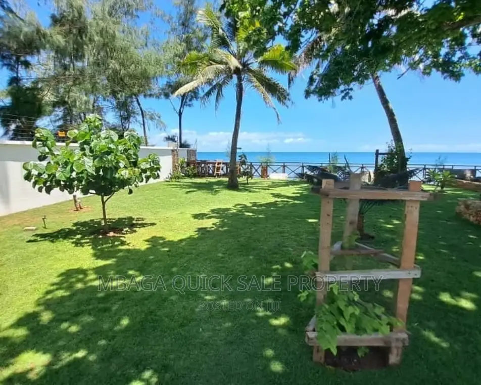 4bdrm House in Bahari Beach for sale in Mbezi Beach