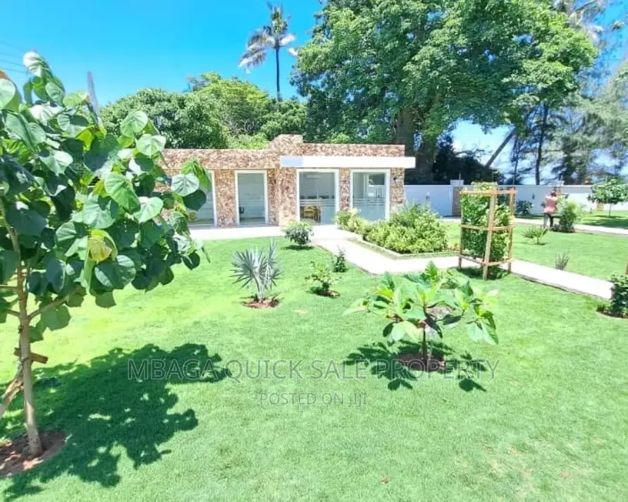 4bdrm House in Bahari Beach for sale in Mbezi Beach