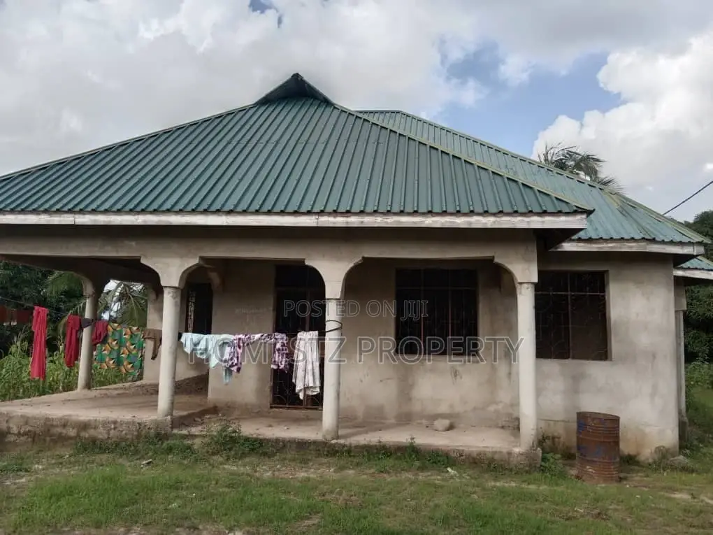 3bdrm House in Malamba Mawili, Kinondoni for sale in Kinondoni