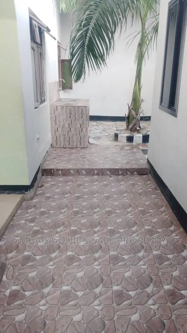 3bdrm House in Salasala, Mbezi for rent in Mbezi