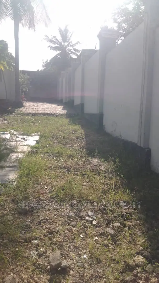 3bdrm House in Salasala, Mbezi for rent in Mbezi
