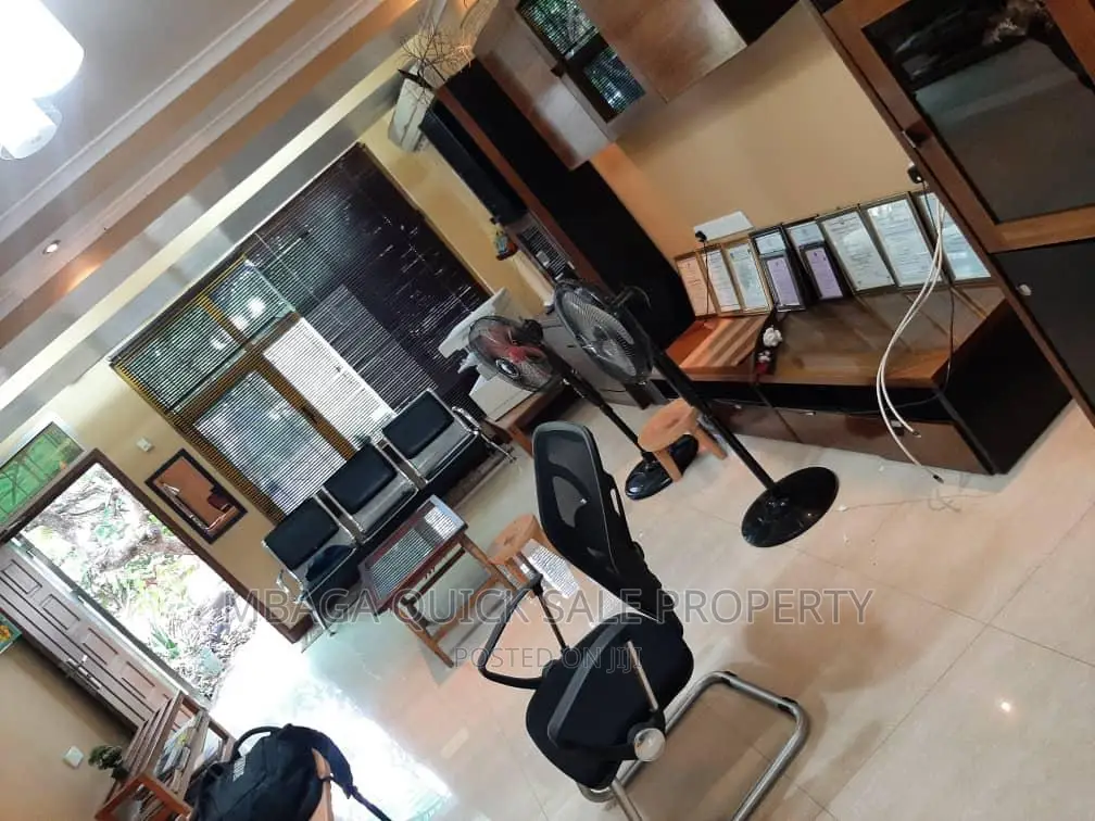 3bdrm Apartment in Masaki for sale in Masaki