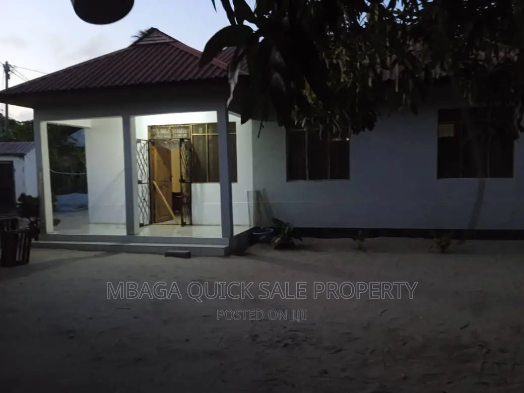 3bdrm House in Bagamoyo Kiromo for sale in Kiromo