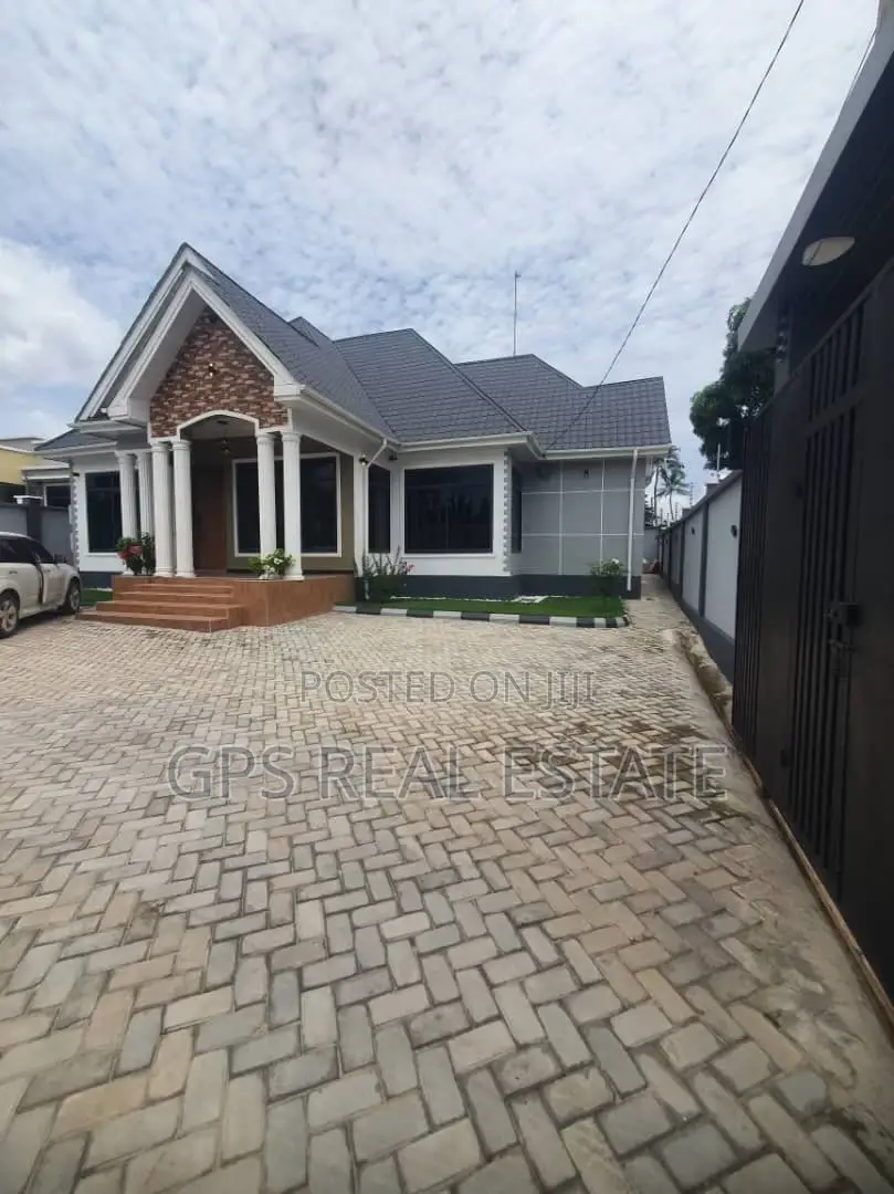 4bdrm House in Tabata Segerea, Kinondoni for sale in Kinondoni