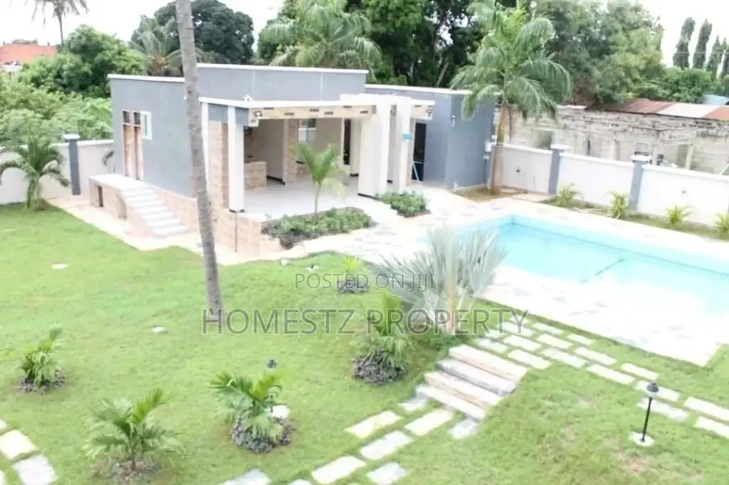 Palace For Sale At A Good Price in Kinondoni
