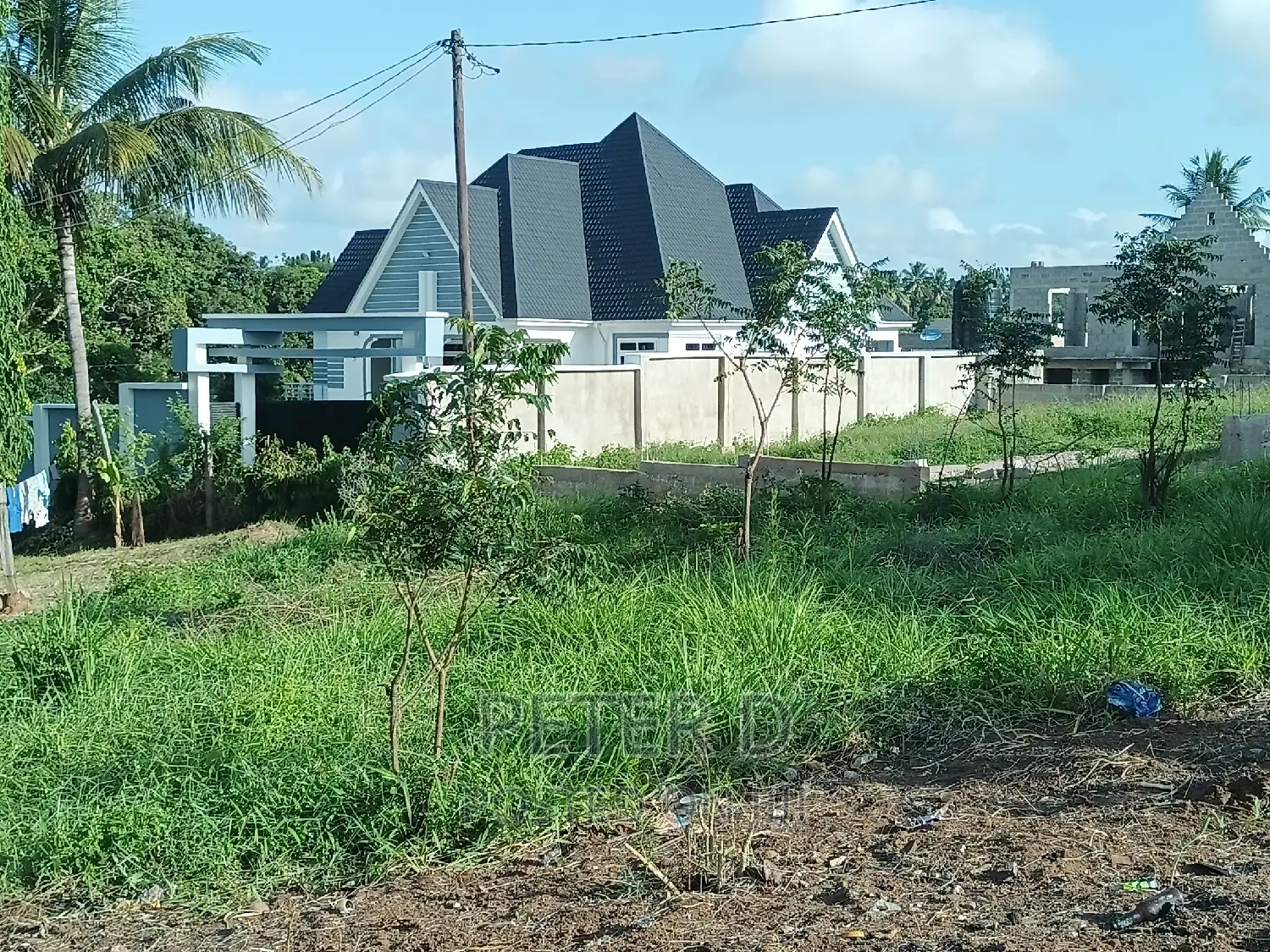 Kiwanja Karibu Na Barabara Kuu in Goba