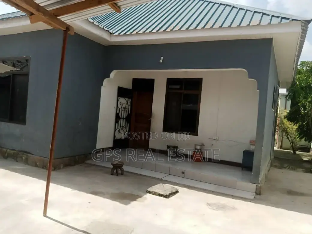3bdrm House in Majohe Chuo Cha Rada, Ilala for sale in Ilala