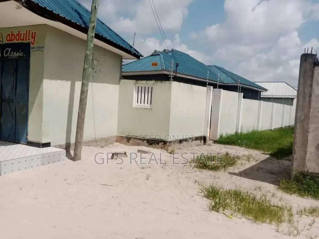 3bdrm House in Majohe Chuo Cha Rada, Ilala for sale in Ilala