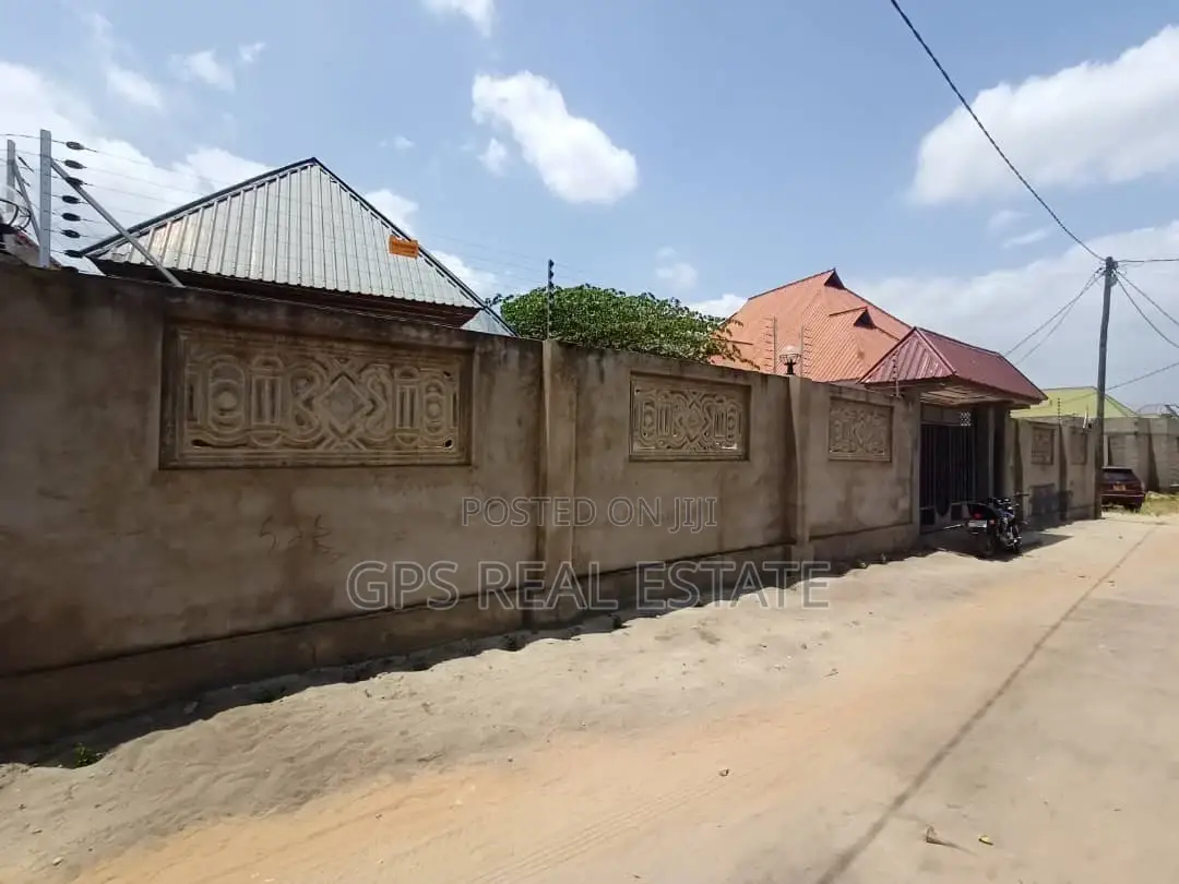 3bdrm House in Vikindu, Temeke for sale in Temeke
