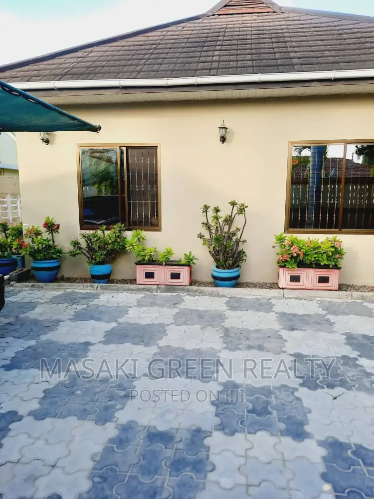3bdrm Bungalow in Mikocheni, Kinondoni for sale in Kinondoni