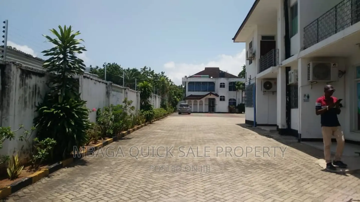 12bdrm Apartment in Mikocheni for rent in Mikocheni