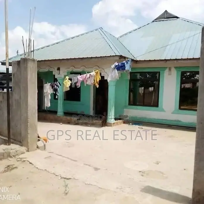 6bdrm House in Kimara Suka, Kinondoni for sale in Kinondoni