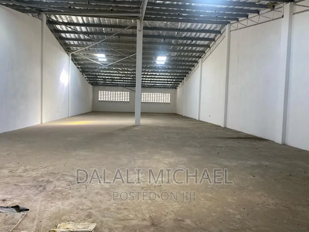 Godown for Rent Mandela Road in Tabata