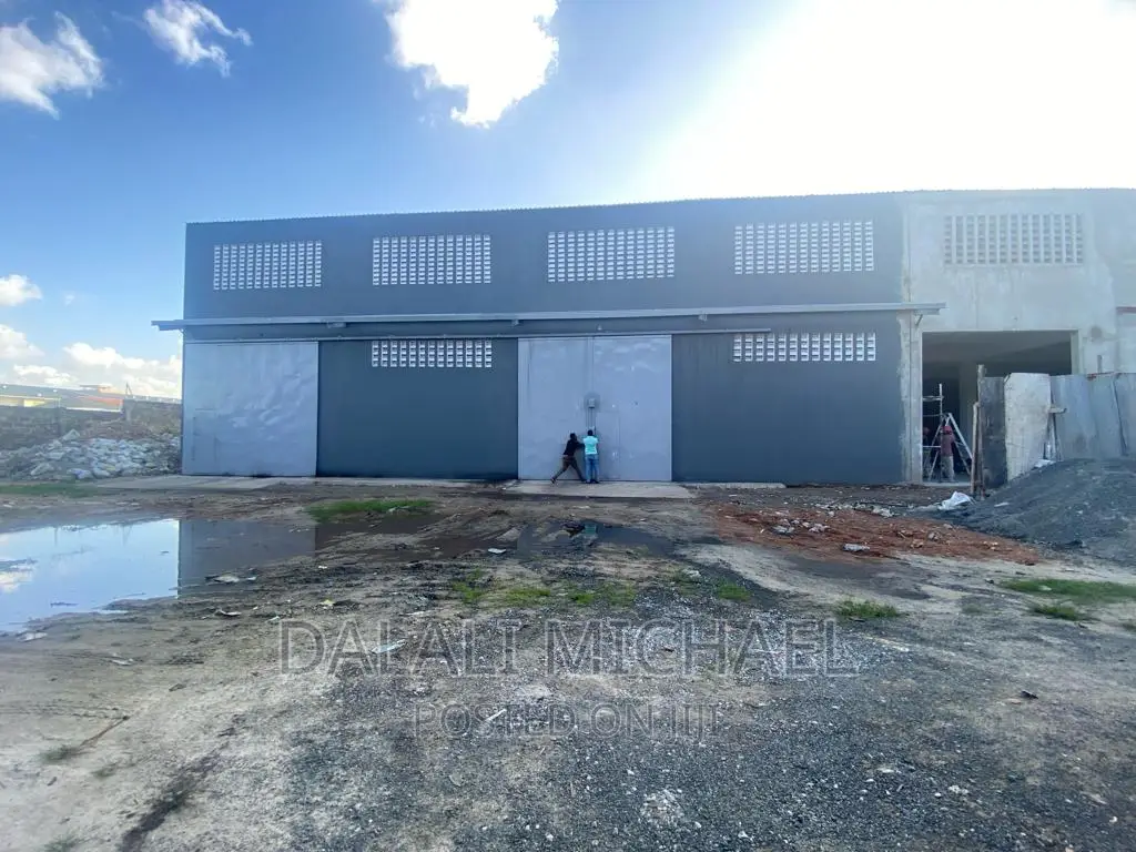 Godown for Rent Mandela Road in Tabata