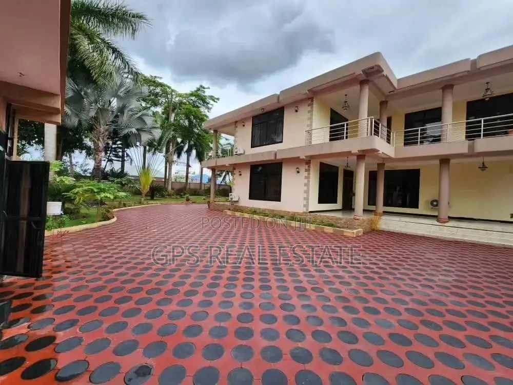 7bdrm House in Kibada, Kigamboni for sale in Kigamboni