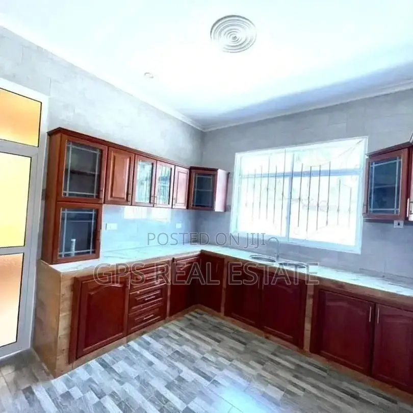 3bdrm House in Tegeta Wazo Kontena, Kinondoni for sale in Kinondoni