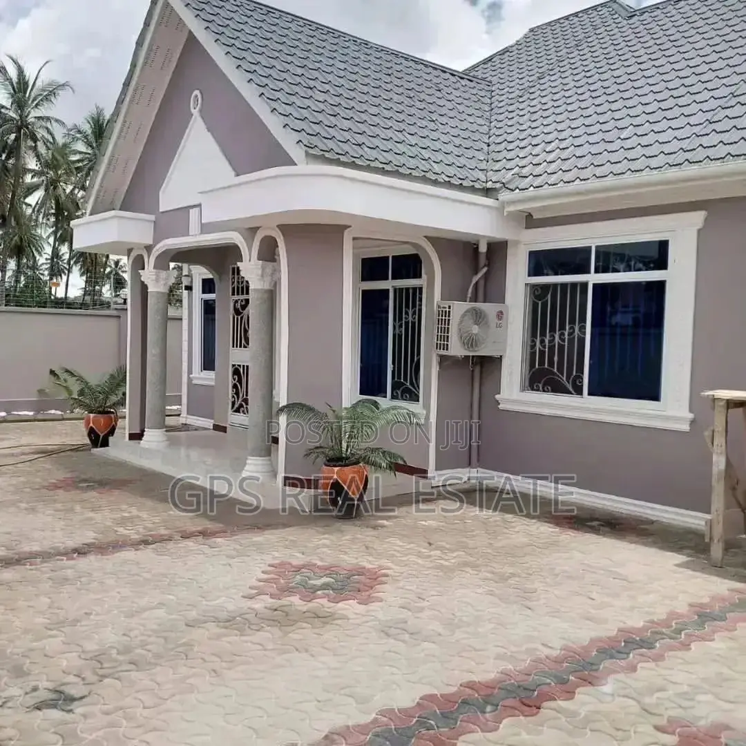 3bdrm House in Tegeta Wazo Kontena, Kinondoni for sale in Kinondoni
