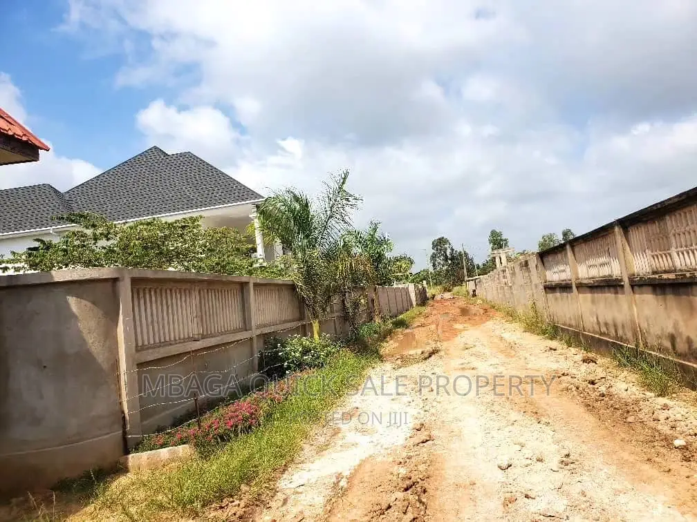 Big Plot for Sale With Small House at Tegeta Wazo Hill in Bunju