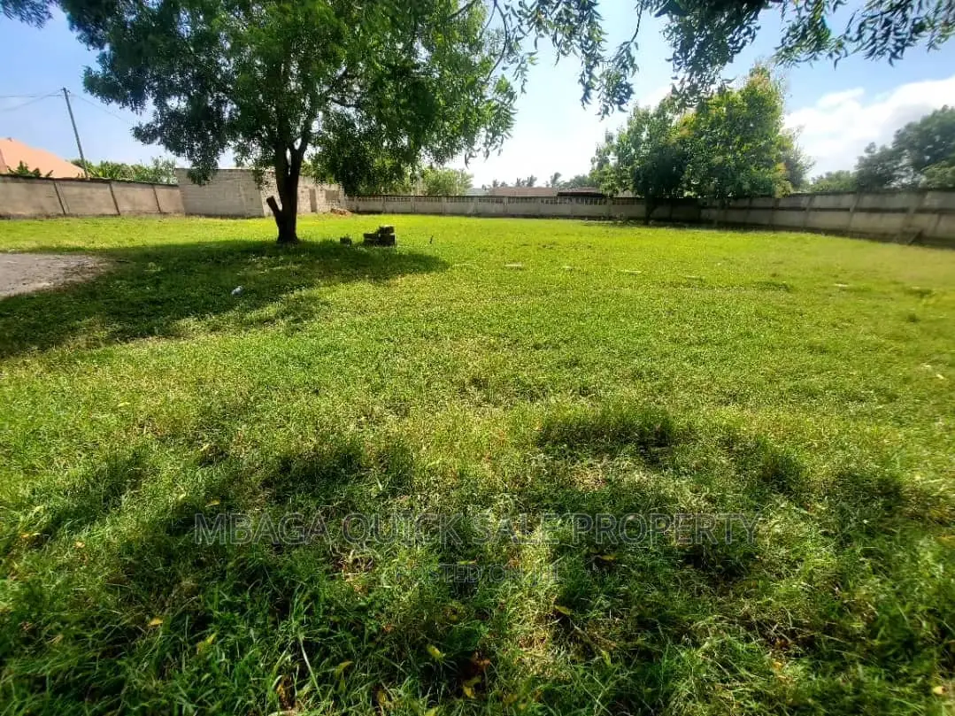 Big Plot for Sale With Small House at Tegeta Wazo Hill in Bunju