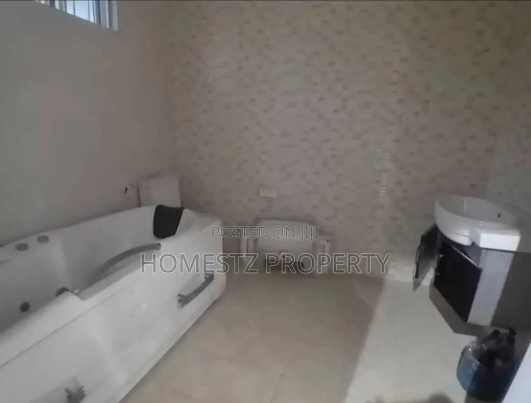 4bdrm House in Mbezi Beach Buyuni, Kinondoni for sale in Kinondoni