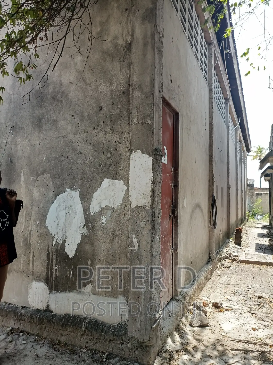 Godown Kubwa in Kinondoni