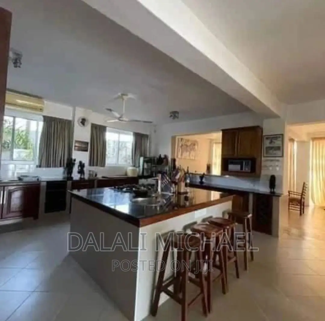 5bdrm House in Bahari Beach, Kunduchi for sale in Kunduchi