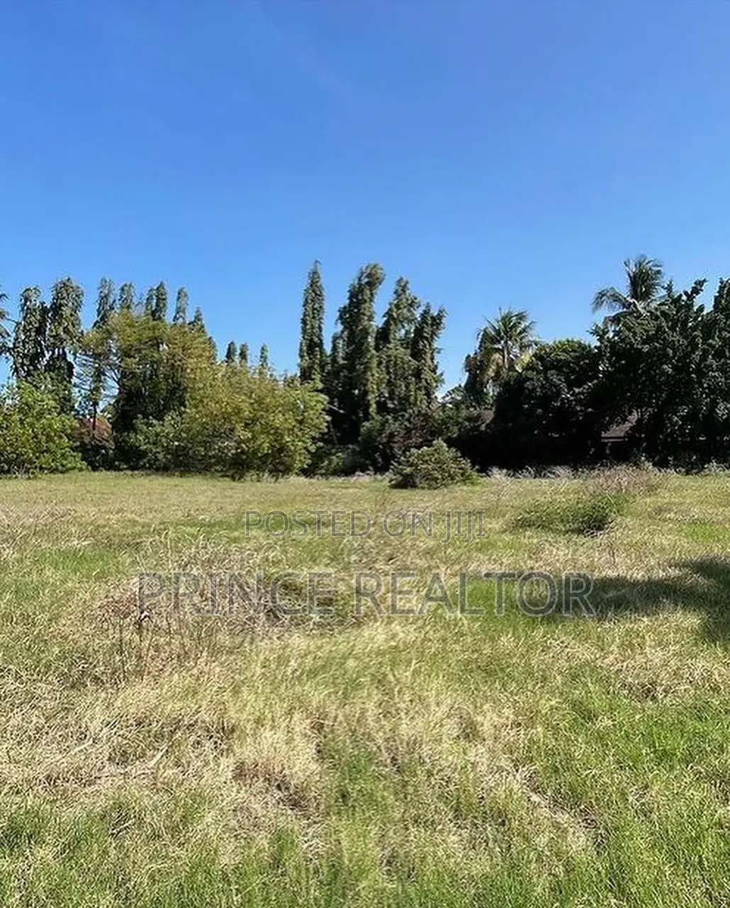 Plot for Sale at Kawe Beach ( 5387sqm ) in Kinondoni