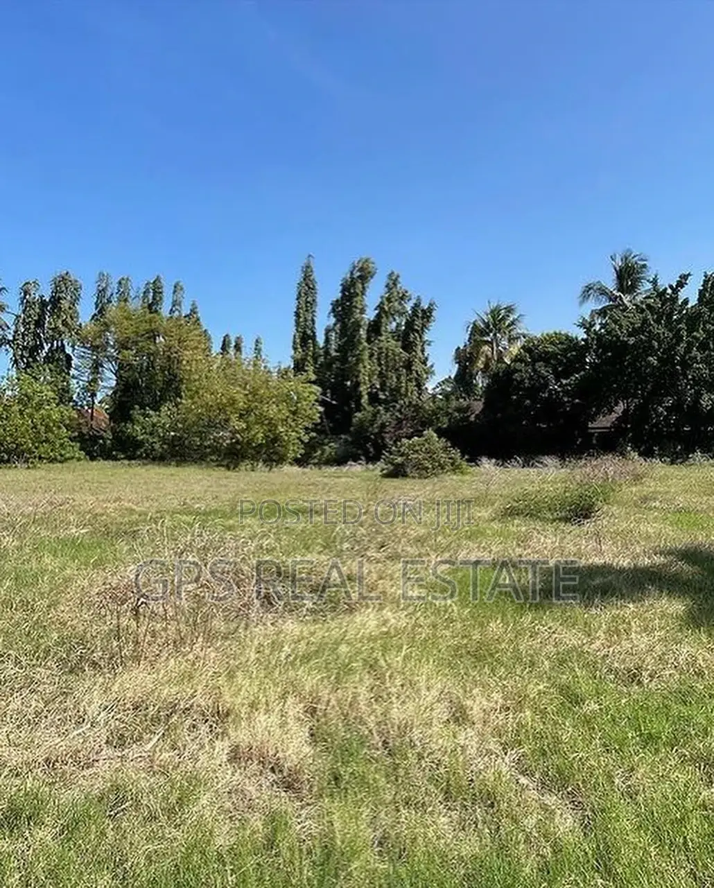 Plot for Sale at Kawe Beach ( 5387sqm ) in Kinondoni