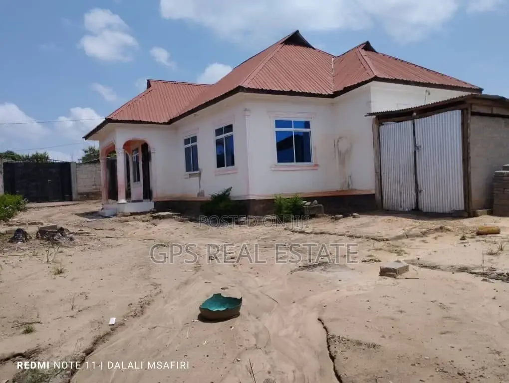 3bdrm House in Kivule Hospital Njia, Ilala for sale in Ilala