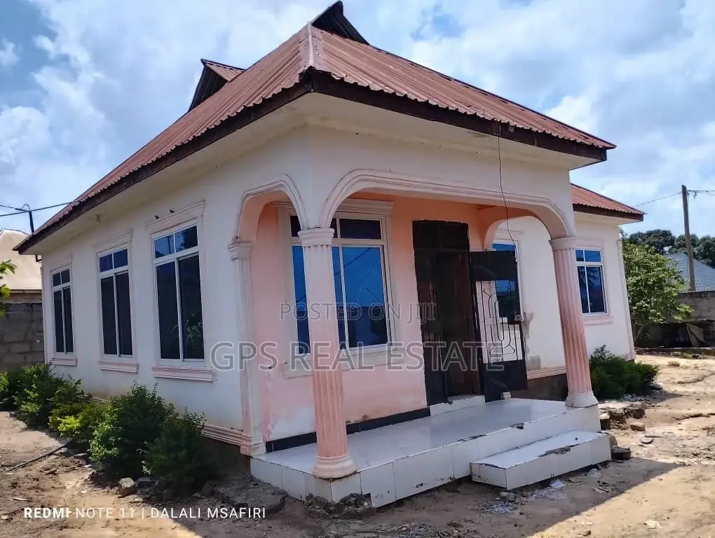 3bdrm House in Kivule Hospital Njia, Ilala for sale in Ilala