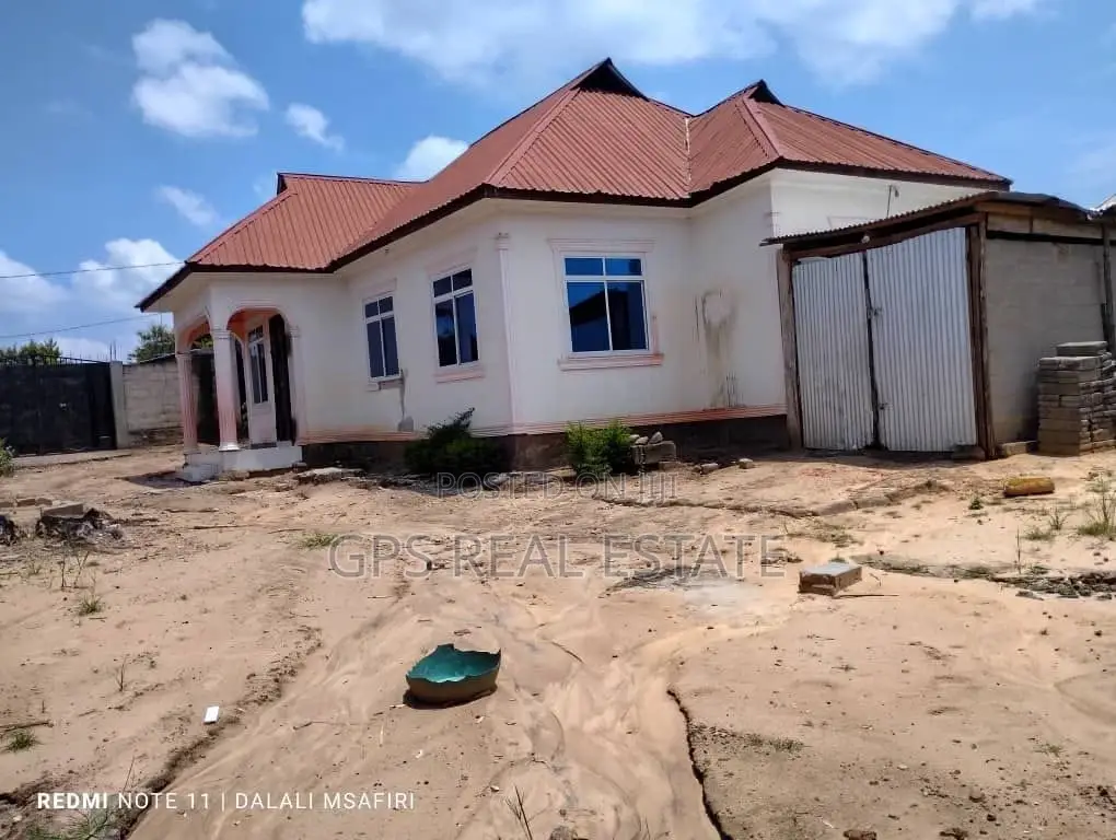 3bdrm House in Kivule Hospital Njia, Ilala for sale in Ilala