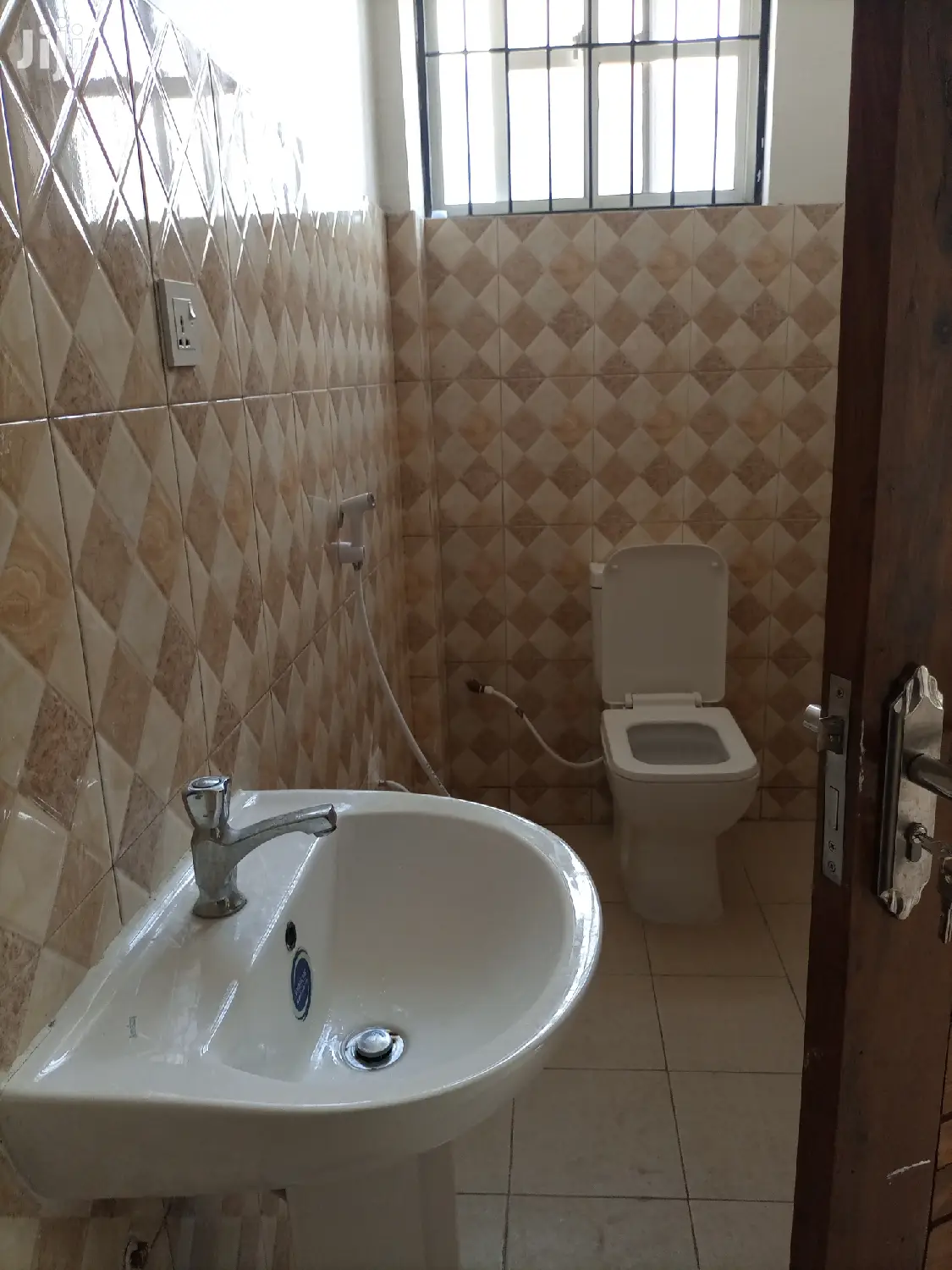 2 Bedrooms Apartment For Rent in Kinondoni