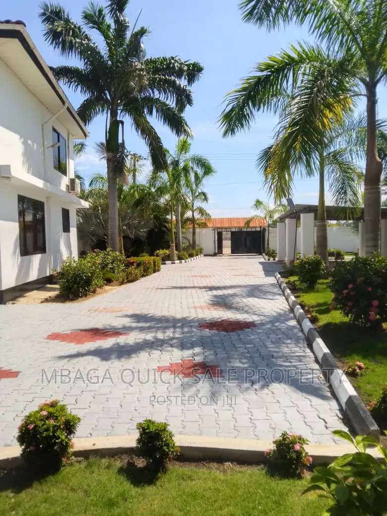 Furnished 6bdrm House in Bahari Beach, Kunduchi for rent in Kunduchi