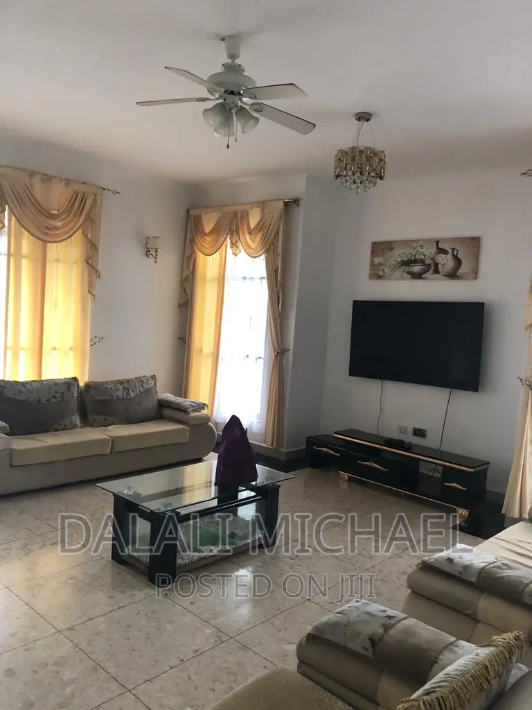 5bdrm Bungalow in Bahari Beach, Kunduchi for sale in Kunduchi