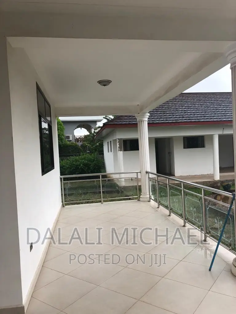 5bdrm Bungalow in Bahari Beach, Kunduchi for sale in Kunduchi