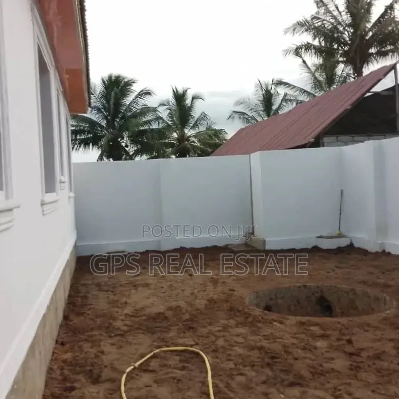 4bdrm House in Kisemvule, Ilala for sale in Ilala