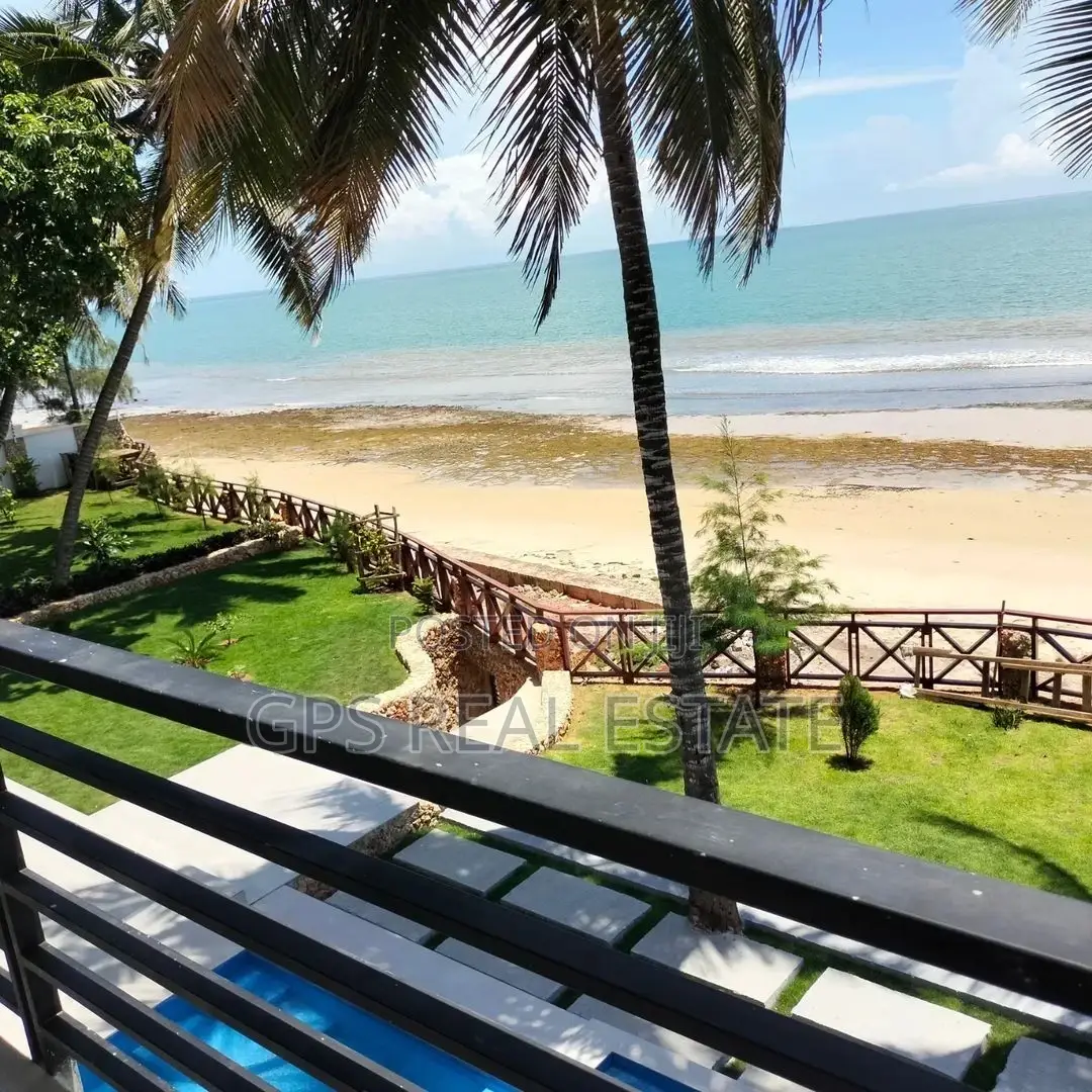 4bdrm Mansion in Bahari Beach, Kinondoni for sale in Kinondoni