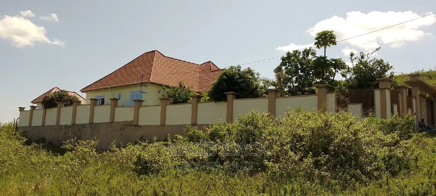 Furnished 3bdrm House in Mwanza Street, Nyamongoro for sale in Nyamongoro
