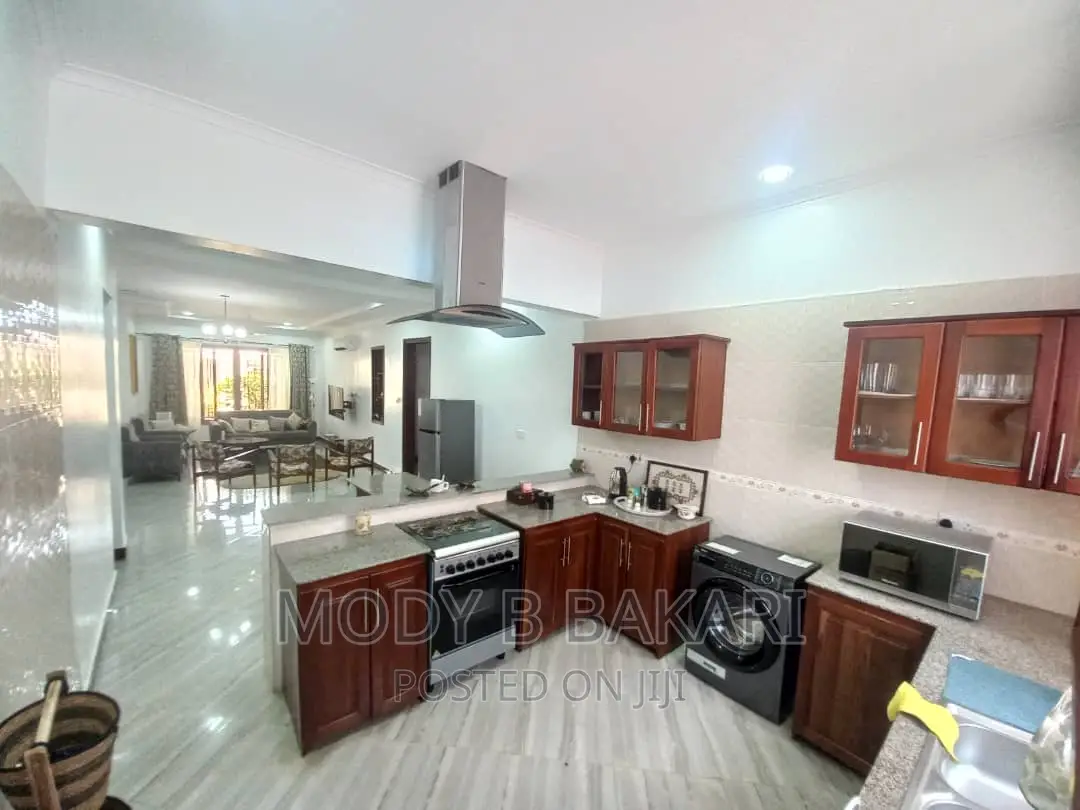 Furnished 3bdrm Villa in Msasani for rent in Msasani