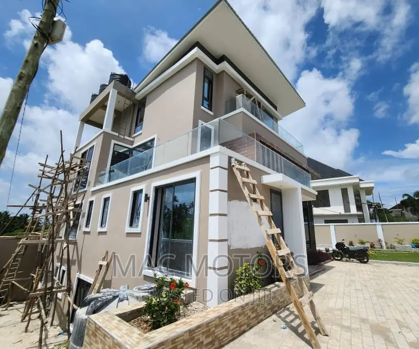 5bdrm Mansion in My Real Estate, Goba for sale in Goba