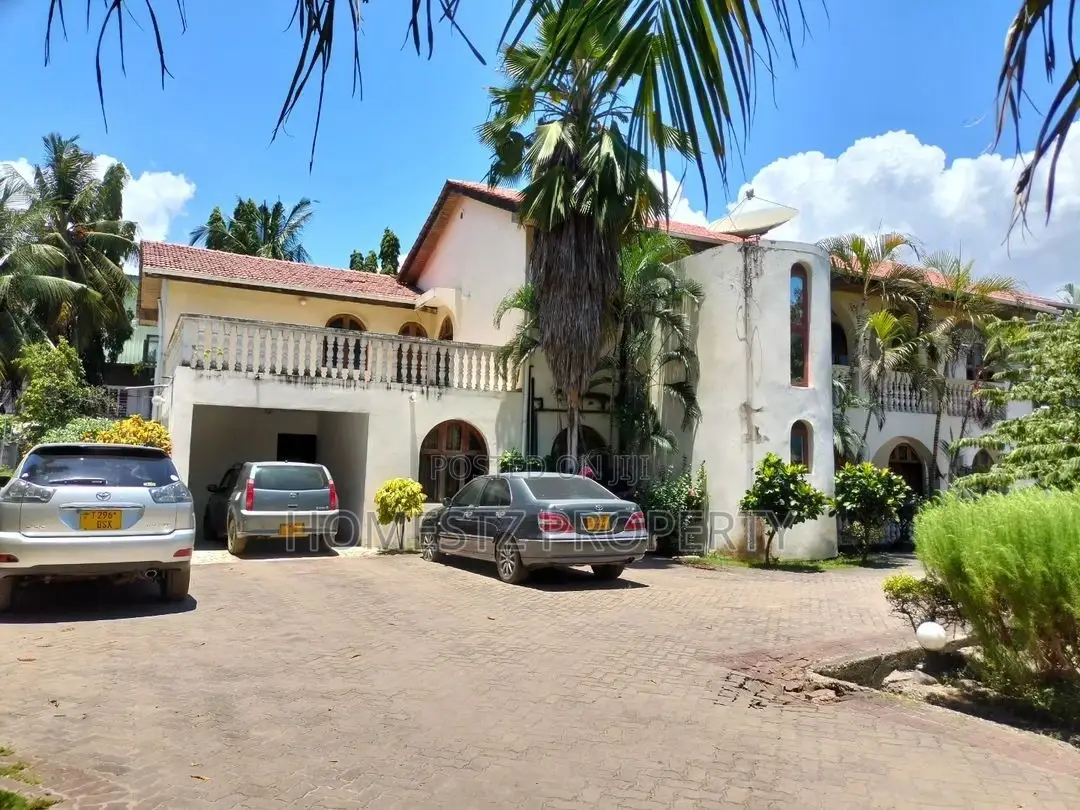 5bdrm House in Mikocheni, Kinondoni for sale in Kinondoni