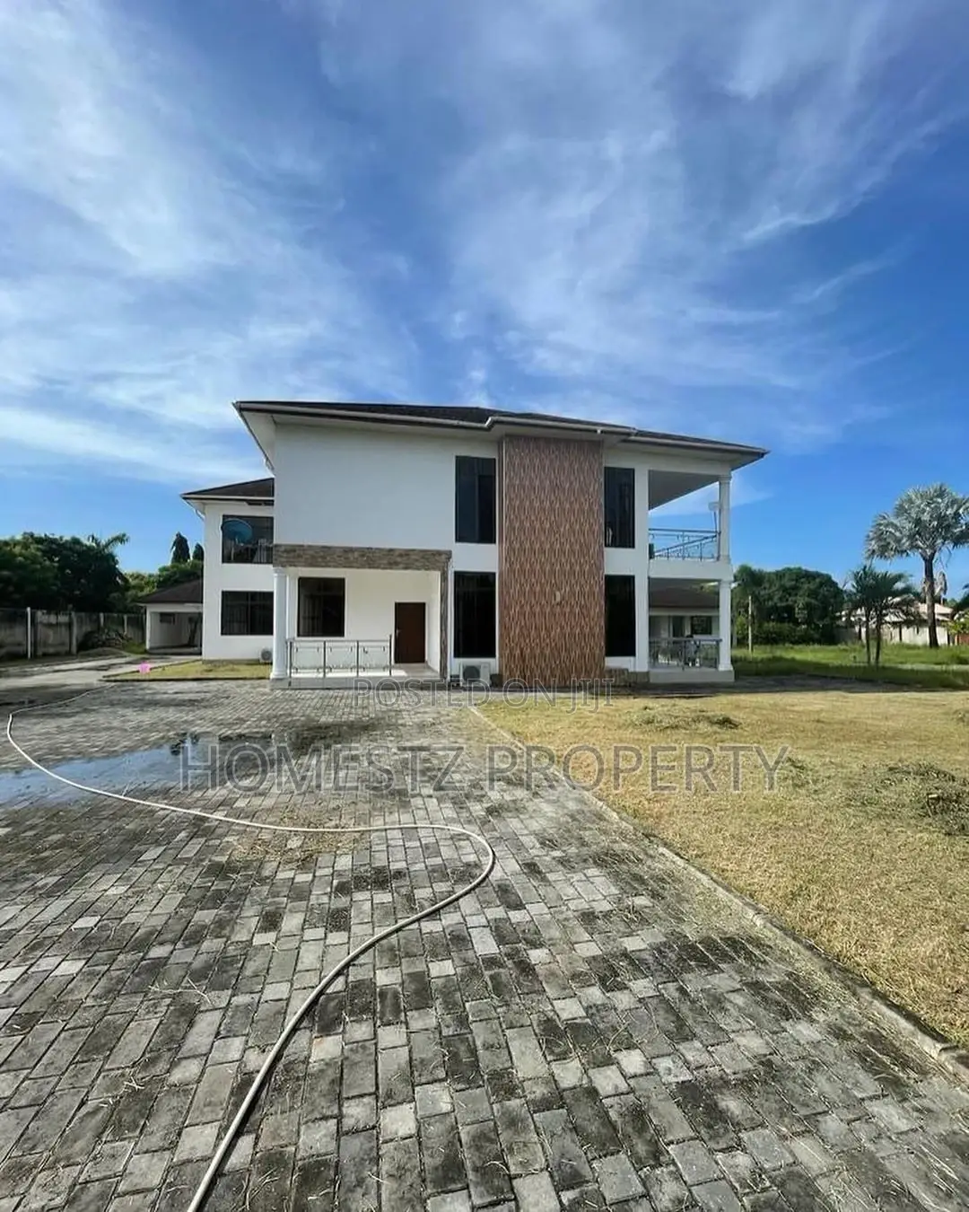 4bdrm Mansion in Bahari Beach, Kinondoni for sale in Kinondoni
