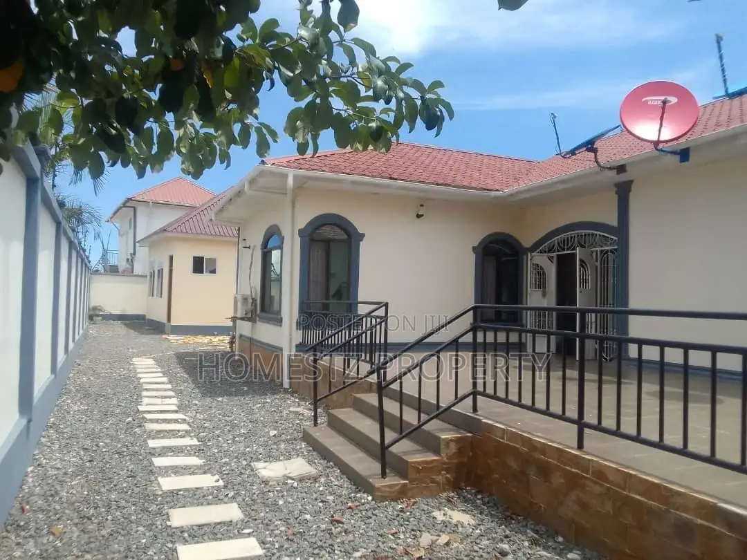 4bdrm House in Bunju B, Kinondoni for sale in Kinondoni