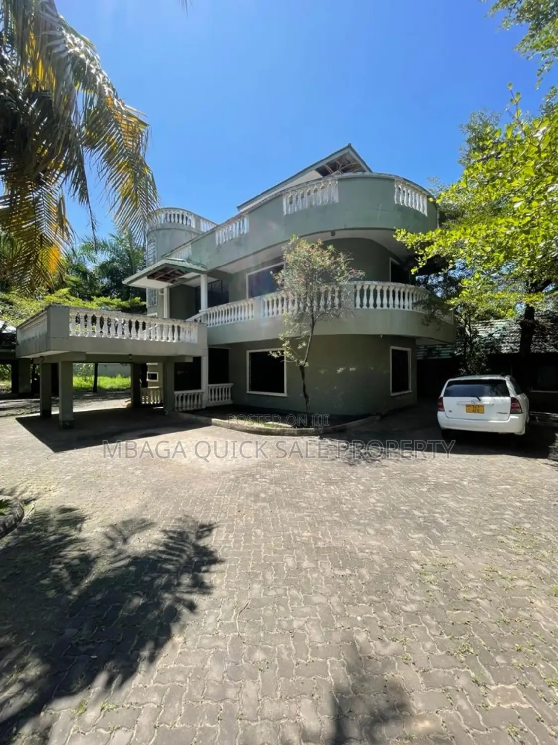 5bdrm House in Msasani for sale in Msasani