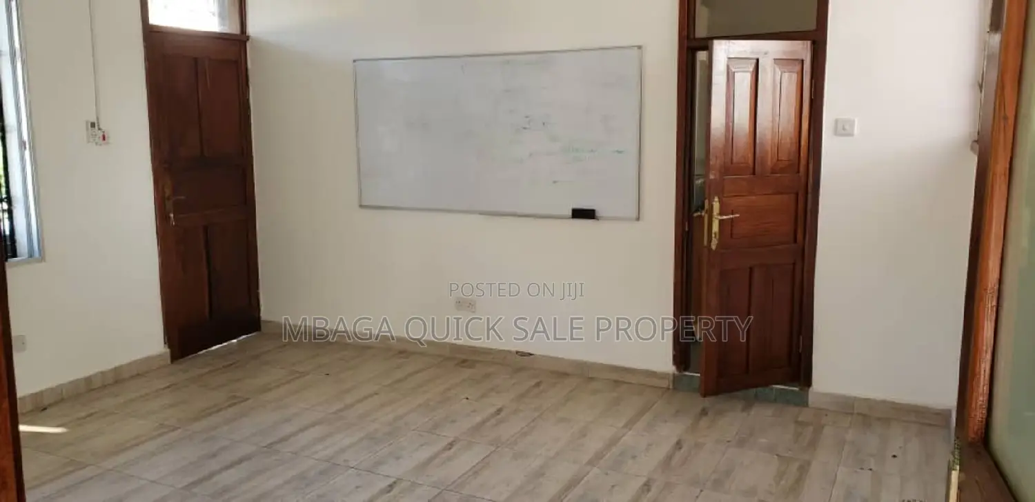 10bdrm House in Masaki for rent in Masaki