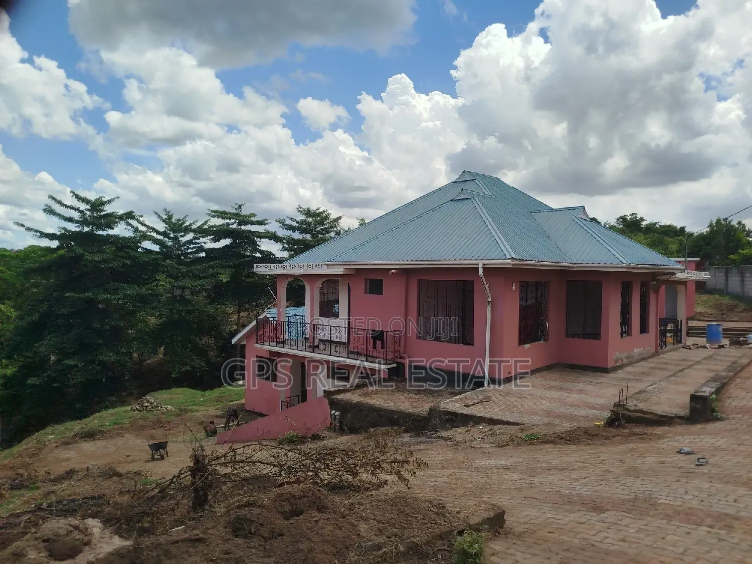 4bdrm House in Kinyerez Kibaga, Kinondoni for sale in Kinondoni